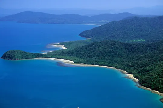 View of Great Barrier Reef coastline
